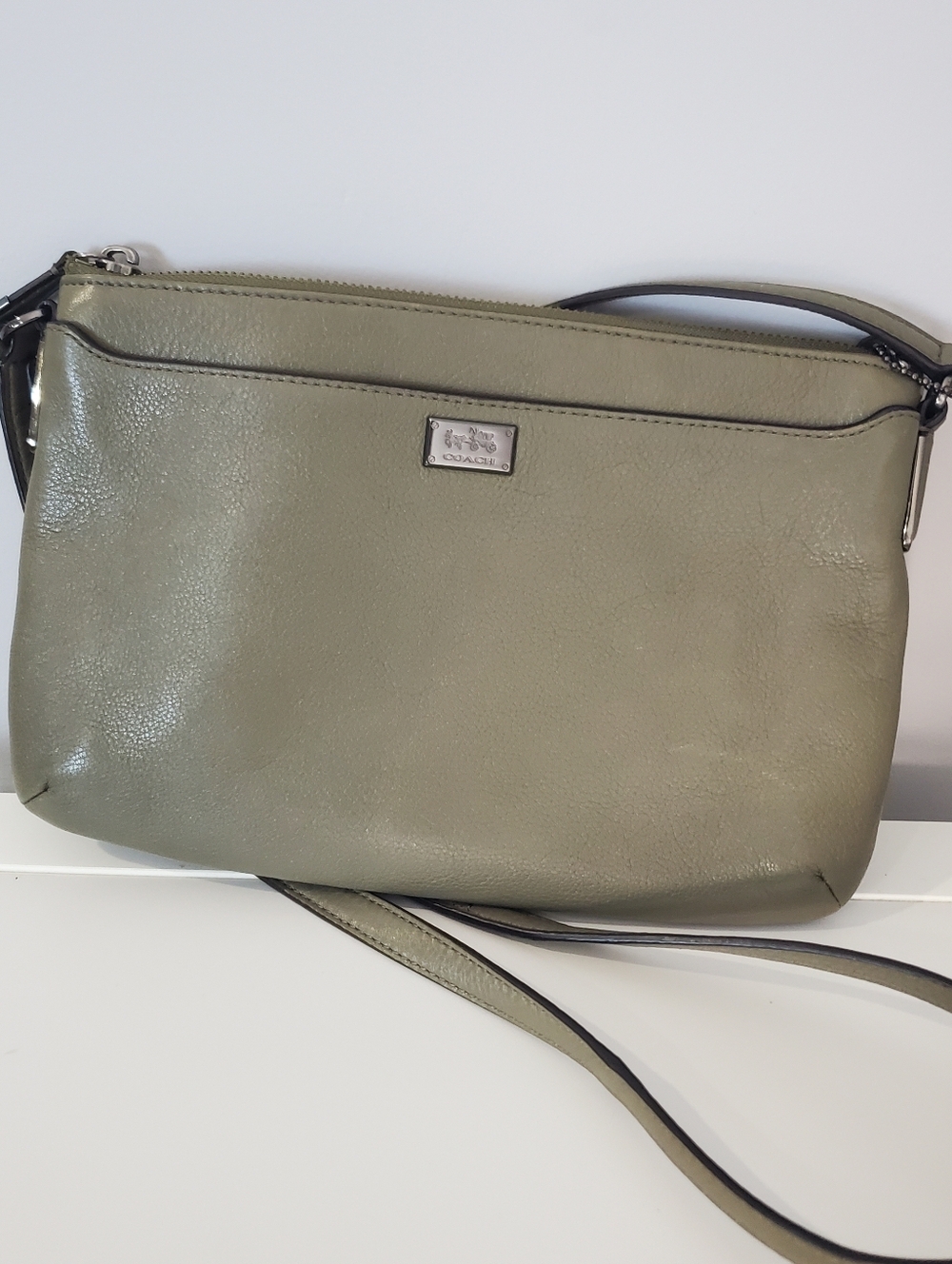 COACH MADISON LEATHER EAST WEST SWINGPACK OLIVE GREY ANTIQUE NICKEL - Picture 2 of 16
